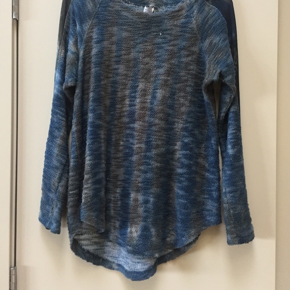 XCVI | Textured Tie Dye Light Knit Sweater - Picture 3 of 6